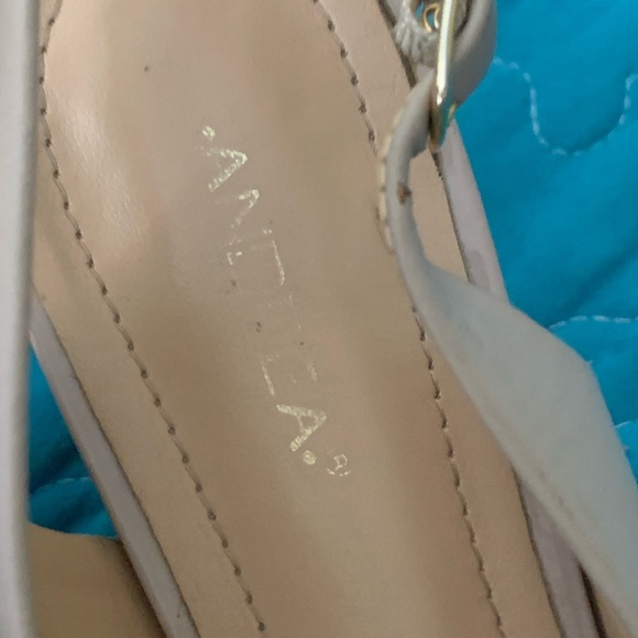 Andrea -Leather Heels - Picture 7 of 11